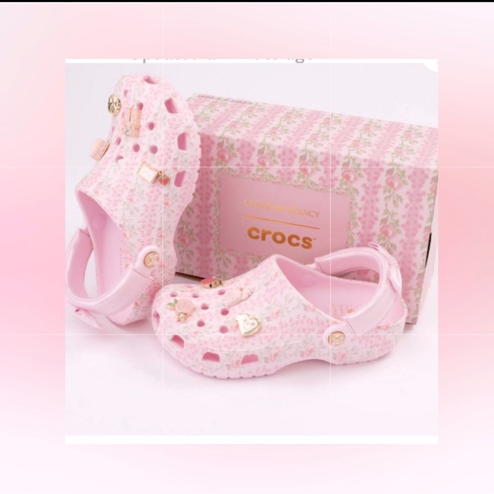 🎀NIB!✨Crocs X LoveShackFancy Pink Milk Floral Charm Clogs👠🌸